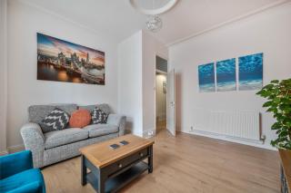 Stylish and central city apartment - Plymouth - 2