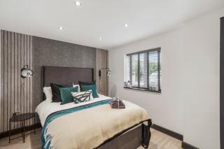 7 Bed Coastal Villa - Private Heated Pool, Sauna, Parking - Filey - 6