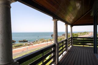 Blissful Seafront - 9