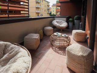 Emerald - Prestigious Apartment 5 Minutes by Car from Old Town - Bologna - 9