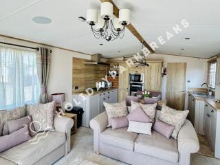 Casa Ohana - Luxurious 2 bedroom lodge at Seal Bay Resort - Selsey - 0
