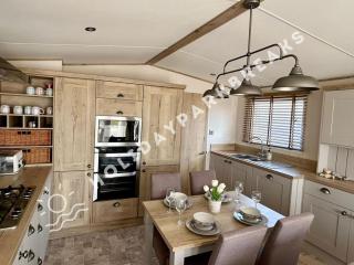 Casa Ohana - Luxurious 2 bedroom lodge at Seal Bay Resort - Selsey - 9