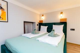 Boulevard Nest w Terrace & AC by NW - 3