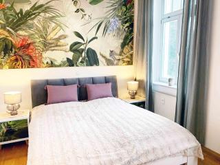 Ruhig zentral Privatparkplatz historischer Stuckaltbau - Dresden - 1