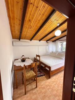 Zholi Guest House - Gjirokastër - 6