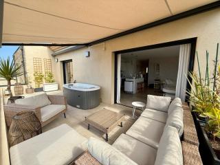 Appartement standing grande terrasse vue mer - 1
