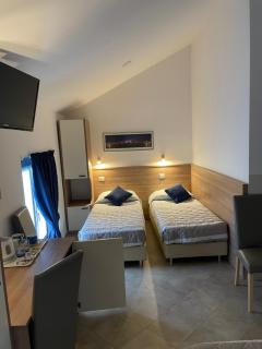 Hotel Montecarlo - Milan - 3