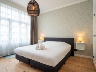 Holiday Home Historical and spacious Villa Amanda by Interhome - 9