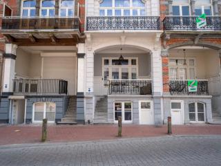 Holiday Home Historical and spacious Villa Amanda by Interhome - Blankenberge - 5