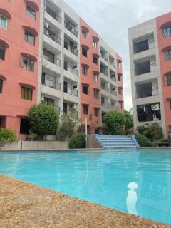 Airport Budget Friendly Condo - - 6