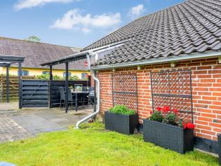 Holiday Home Kirsi - from the sea by Interhome - Hals - 5