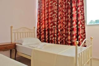 Gurguri Hotel - Golem - 8