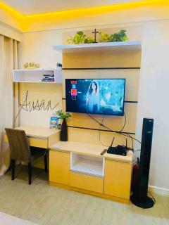 Hotel like Studio with balcony WIFI Neflix at Megaworld Iloilo - 7