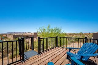 Spacious 3BR Retreat - Mtn Views & BBQ - 8