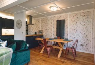 A spacious modern lodge in scenic mid Wales - 1