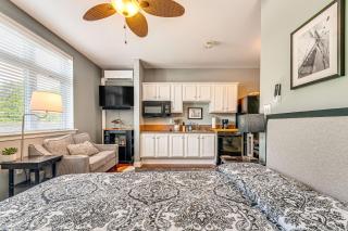 Steps to Smith Mountain Lake Unit with Pool Access! - 0