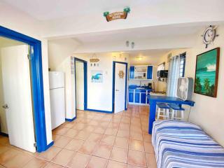 Spacious Two-Bedroom Getaway with Balcony by the Beach - Rincon - 7