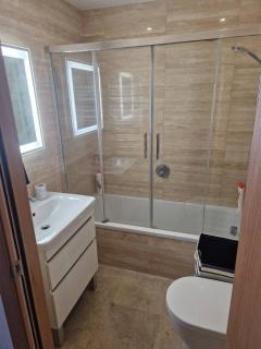 One bedroom Ocean Village Apt - 2