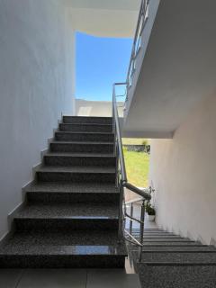 3rd Floor Mali i Robit Apartments - Golem - 6