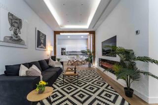 DD -Luxury Apartment 6 Bedroom in Downtown by TuriVida A - 9