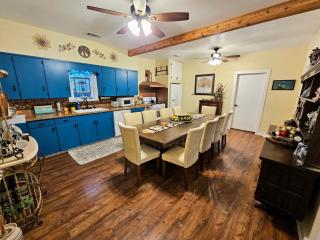 Historic Farmhouse - Tranquil Nature Escape - 3