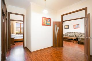 Sunny 3 Bedrooms Large Apartment with 2 Baths , Great View - 3