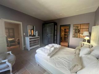 Grande demeure de caractere avec piscine au cœur d un village typique du Sud de la France - Lagamas - 6