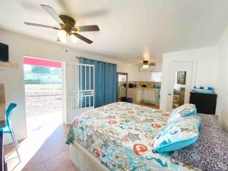 Charming Studio by Sandy Beach - Affordable & Private - 8