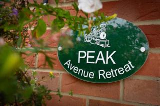 Peak Avenue Retreat - 8