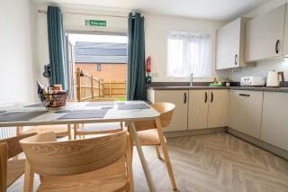 Peak Avenue Retreat - Chesterfield - 1