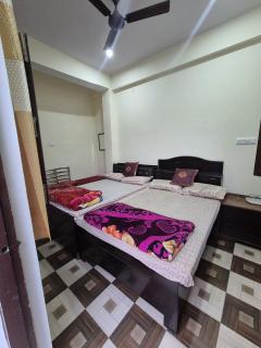 Bisht Hotel And Restaurant - Almora - 9