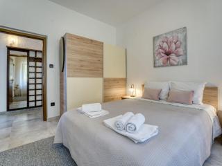 Apartment Lilly 2 by Interhome - 5