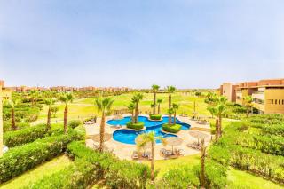 Luxurious 3BR by to the pool - 8