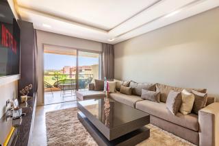 Luxurious 3BR by to the pool - 5