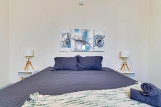 Cozy Apartment with High Ceilings and Panoramic Views in Miramar - 1