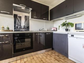 Apartment Beverley Hills-3 by Interhome - 2