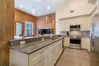New Orleans Luxury Rentals - The Rex - New Orleans - 4