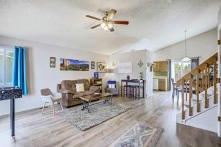 Witches Hollow Pet-Friendly Retreat Near Airport - 3