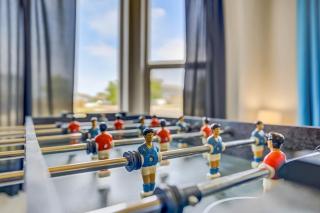 Witches Hollow Pet-Friendly Retreat Near Airport - 2