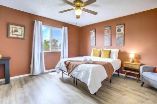 Witches Hollow Pet-Friendly Retreat Near Airport - 0