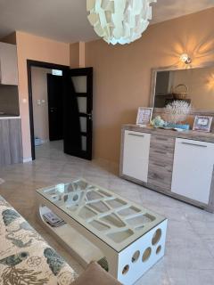 Bryan,s-1 SP apartments - Pomorie - 7