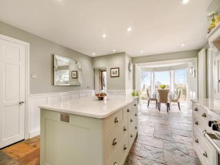 Shireburn Cottage - Hurst Green - 3