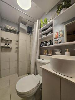 Zen Vibes Modern 2BR Asian Fusion Stay - 9