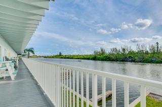 Walk to Indian Shores Beach and Pool Sunny Condo - 7