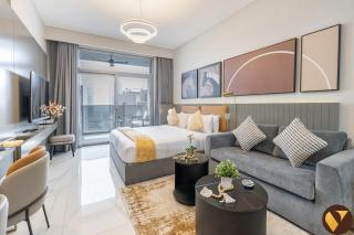 Vogue Downtown Mag 318 near Burj Khalifa and Dubai Mall, Studio Apartment with Balcony, Canal and City View, Access to all Amenities - 3