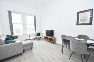Spacious 2BED Manchester Apartment Close to Etihad - 2