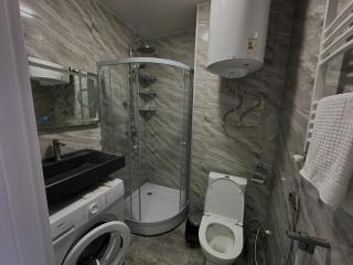 Green House - Studio Apartment with Extra Bed - Batumi - 4