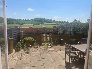 Stables Cottage - East Norton - 9