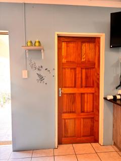 E&H Self-Catering Unit Springbok - 6