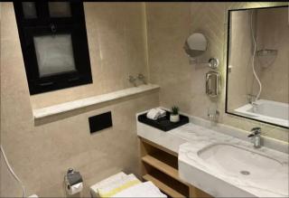 Hotel live - - 7